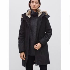 Aritzia Babaton Oskar parka - black, small